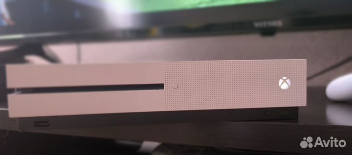 Xbox One S 2 геймпада