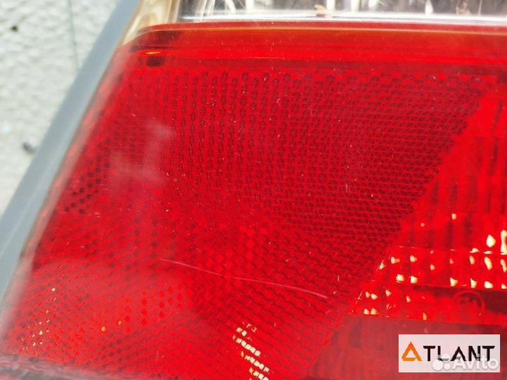 Стоп-сигнал задний правый toyota prius