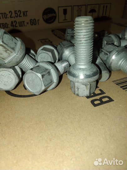 Колесные болты