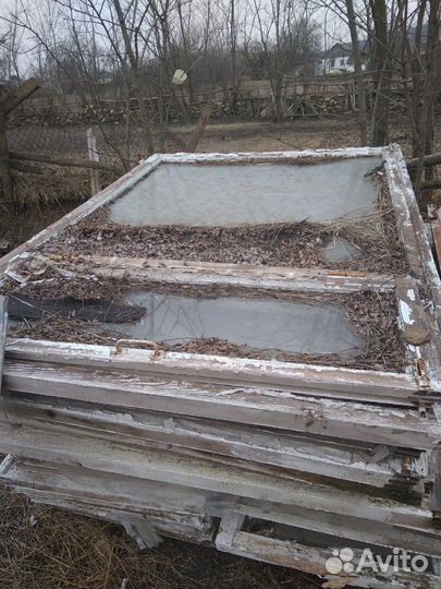 Оконные рамы со стёклами