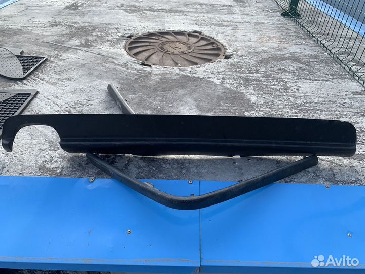 Диффузор заднего бампера BMW e39 Новый