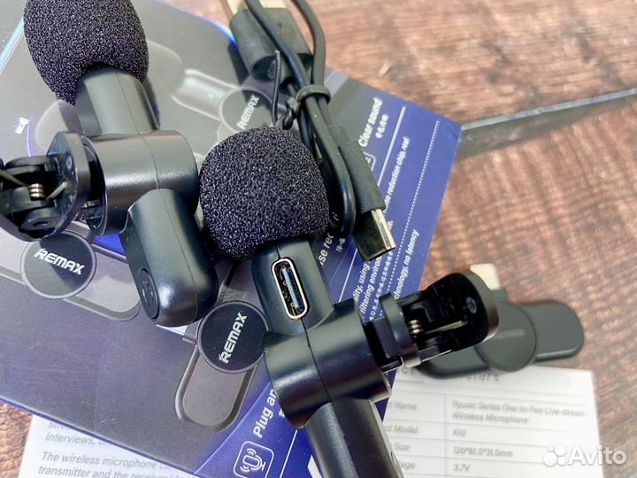 Микрофон Remax петличный 30ч работы