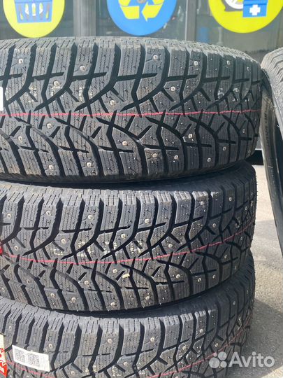 Bridgestone Blizzak Spike-02 225/60 R17 103T