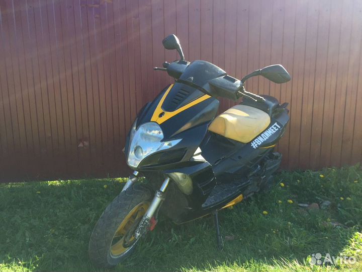 Скутер 150 кубов