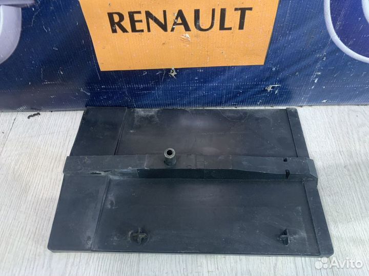 Корпус площадка крепления аккумулятора акб Renault