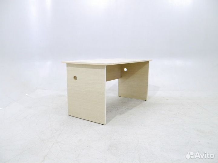 Письменный стол