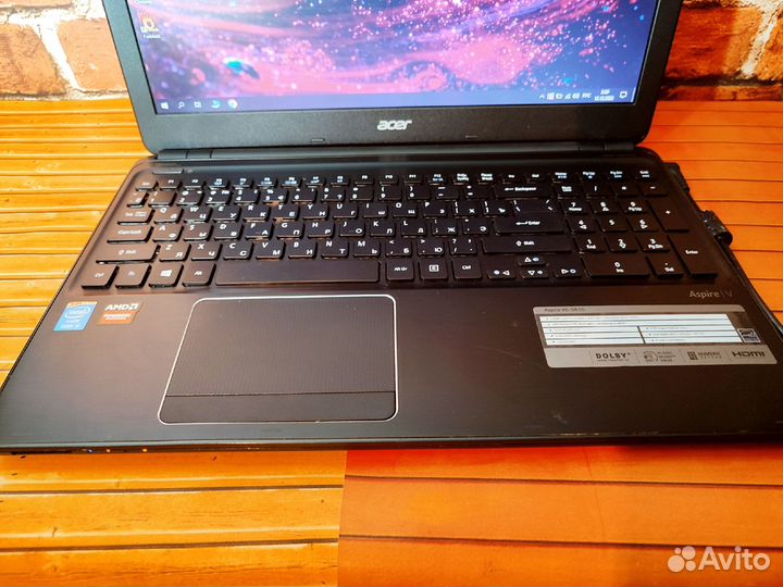 Acer V5-561G - Core i5-4 Gen \ 4 Озу \ 2 GB видео