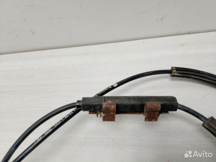 Трос замка капота Volkswagen Jetta A5 BSE 2009