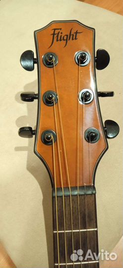 Акустическая гитара