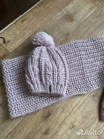 Шапка женская вязаная с помпоном