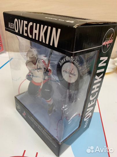 Фигурка хоккей