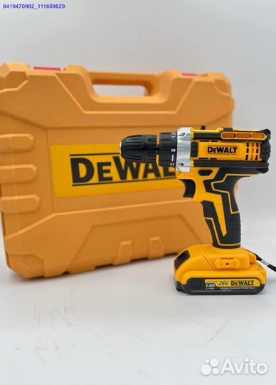 Шуруповерт DeWalt с набором инструментов