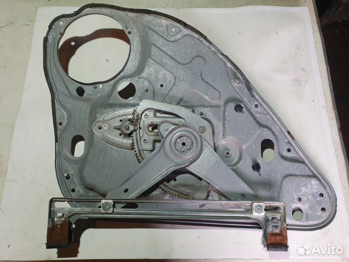 Стеклоподъемник задний правый Ford Focus DB hwdb