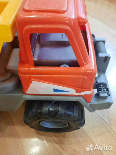 Грузовик супергигант