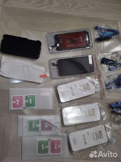 Стекла и чехлы на на iPhone SE и 5 S