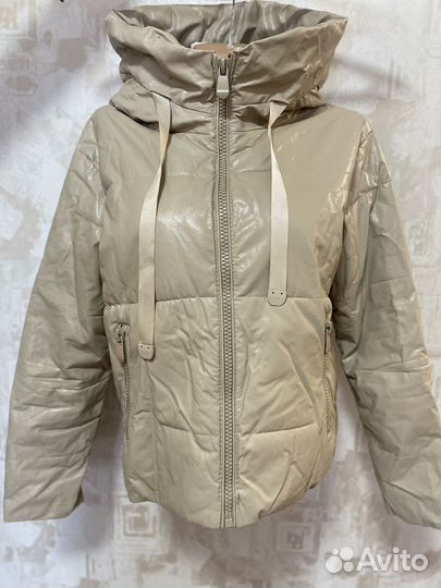 Женская куртка, m