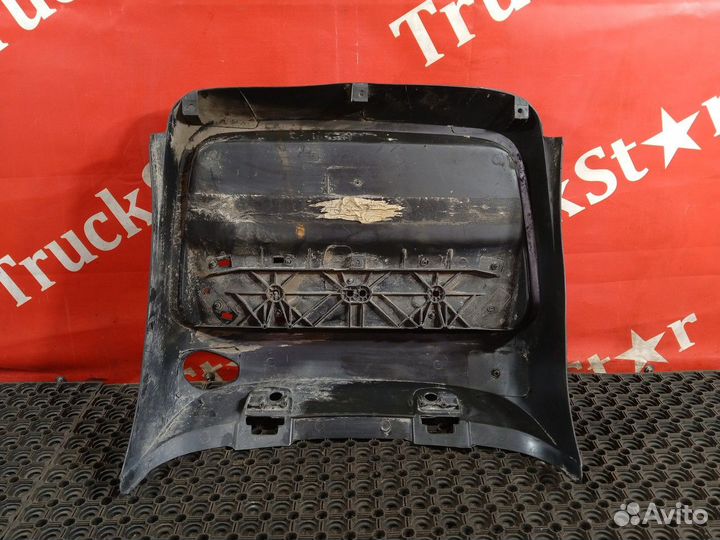 Крыло заднее правое задняя часть