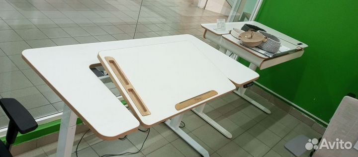 Стол Trifecta TE-3 Premium