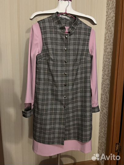 Платье с безрукавкой