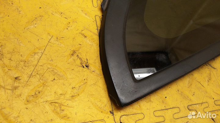 Стекло кузовное глухое правое Murano (Z50)