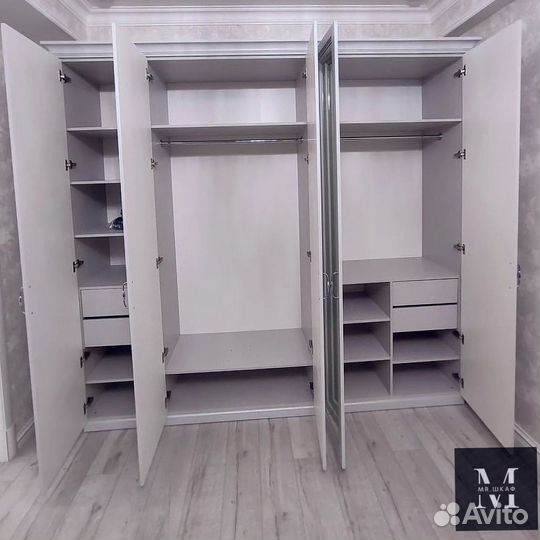 Современный шкаф