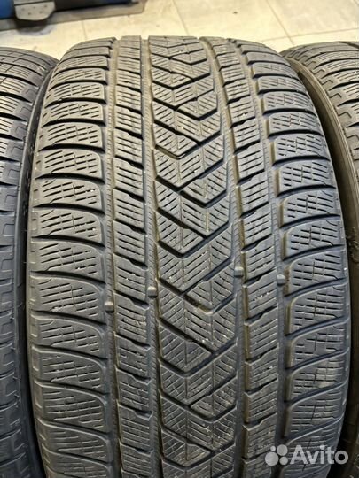 Pirelli Scorpion Winter 275/35 R22 и 315/30 R22