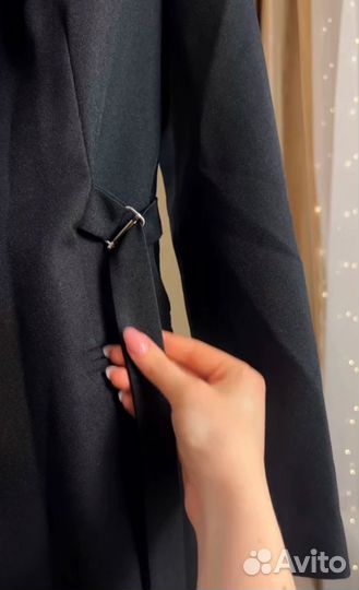 Приталенный женский пиджак 42