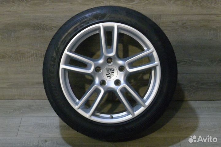 Комплект оригинальных колес Porsche Panamera R19