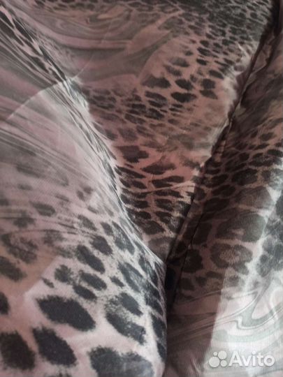 Отрез ткани плащевка