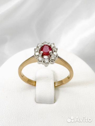 Золотое кольцо с бриллиантами и рубином 2.98 гр