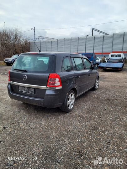 В разборе opel zafira b