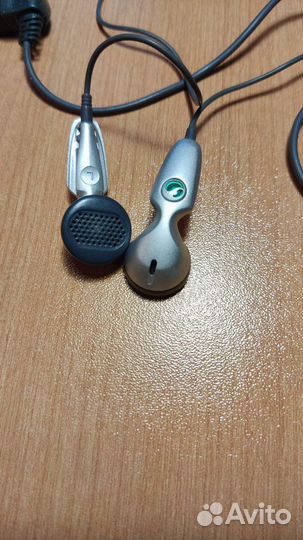 Наушники Sony Ericsson