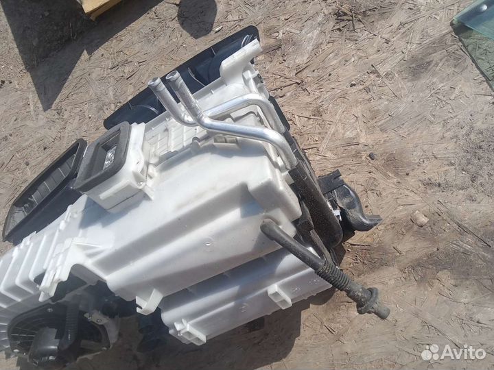 Корпус отопителя Mitsubishi Lancer10
