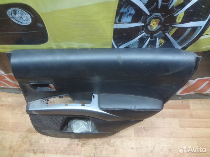 Mitsubishi Outlander XL 2006-2012 Обшивка двери