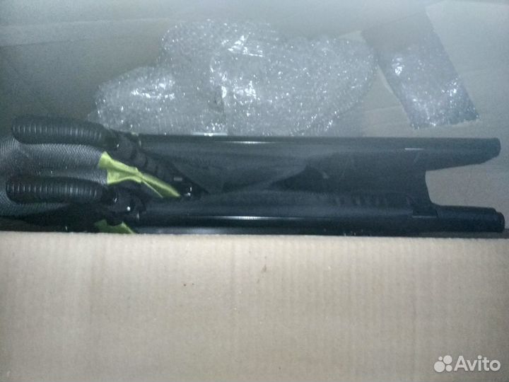 Продам новую коляску комнатная