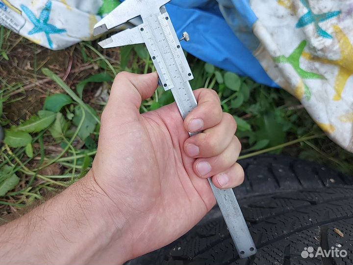 Bridgestone Ice Cruiser 7000 255/45 R18 103