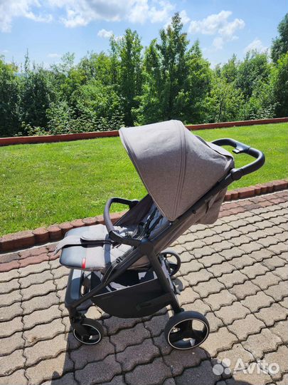 Прогулочная коляска Carrello bravo