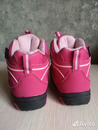 Ботинки демисезонные для девочки 23 размер
