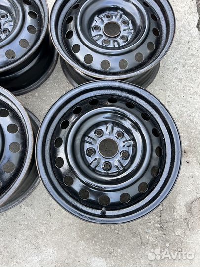 Штампованные диски Toyota 5x114.3 Цо 60.1 R16