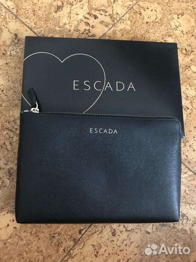 Клатч косметичка Escada кожа оригинал новый