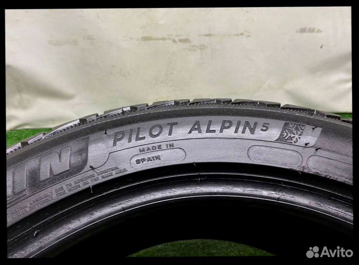 Michelin Pilot Alpin 5 245/45 R18