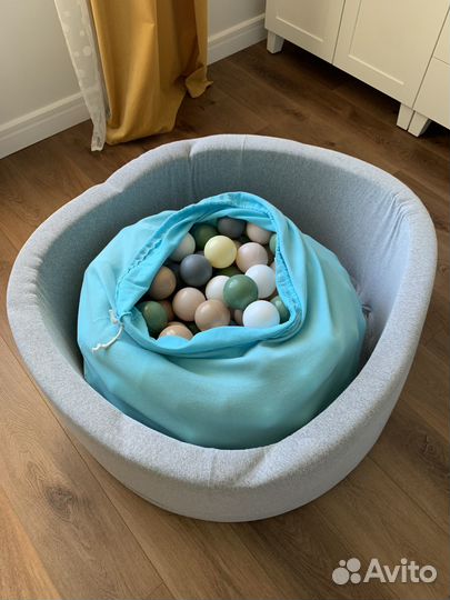 Детский сухой бассейн с шариками