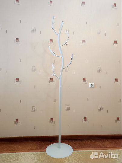 Вешалка для одежды напольная