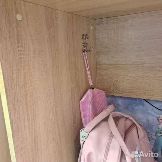 Письменный стол для школьника на двоих