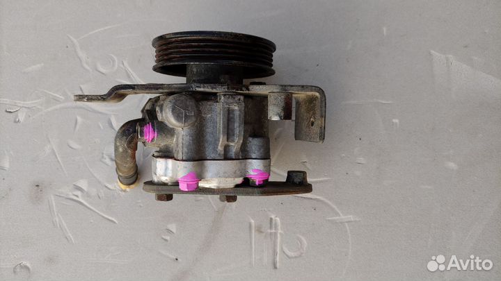 Насос гидроусилителя nissan