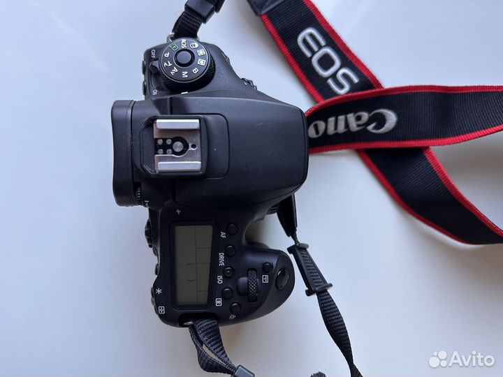 Зеркальный фотоаппарат canon 90d