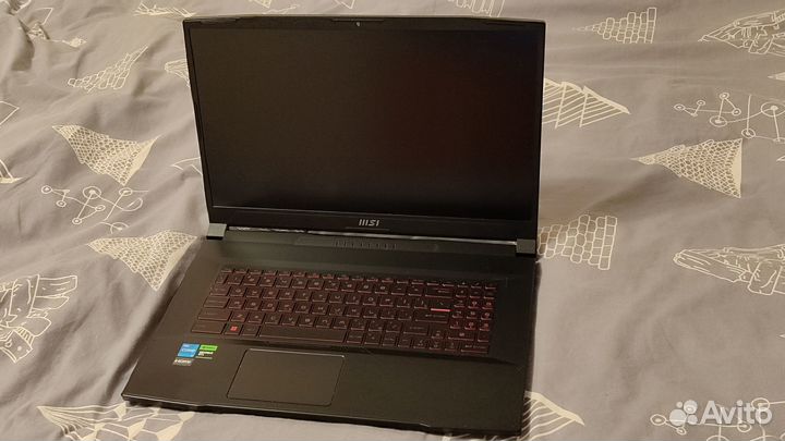 Ноутбук MSI Katana 17 B11UCX-882XRU