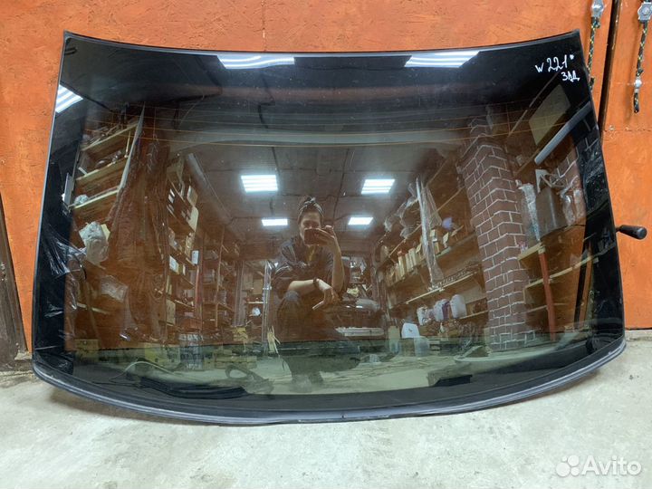 Стекло заднее Mercedes w221