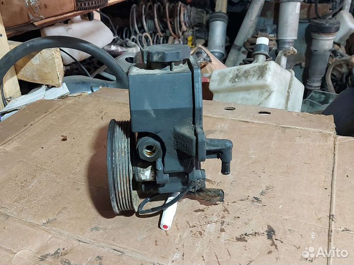 Гидроусилитель W 202-210 M 111 mercedes benz