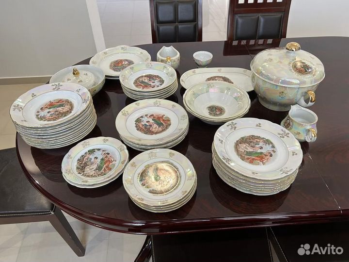 Набор столовой посуды на 12 персон